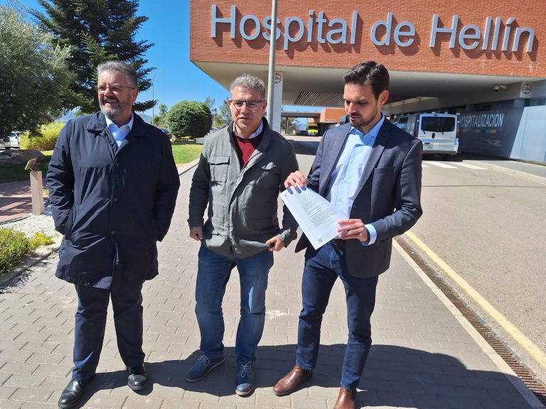 Santiago Serrano reclama la urgencia de instalar un servicio de hemodiálisis en el Hospital de Hellín