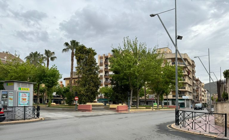 Hellín reduce su desempleo en abril