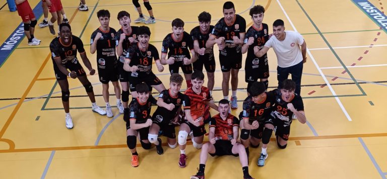 El CV Cuenca y el hellinero Nacho Lencina logran un meritorio cuarto lugar en el campeonato de España de voleibol juvenil