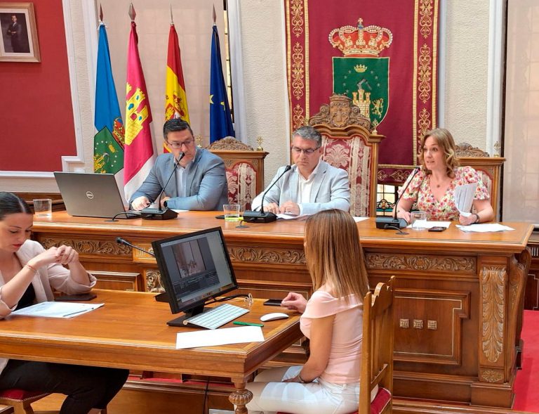 Rechazo unánime de PP y PSOE a la moción de Vox por considerarla una ‘tomadura de pelo’