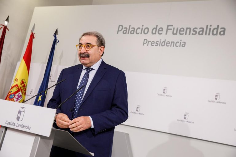 Hellín recibe 7 nuevos ecógrafos portátiles para mejorar la atención primaria