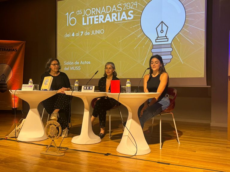 La gallega Nuria Pérez, abrió  la 16 edición de las Jornadas Literarias