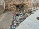 Acumulación de basura en el paseo de la Estación de Hellín