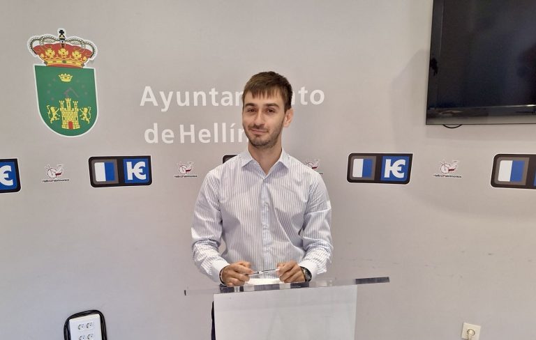 Miguel A. Callejas critica a Miriam Maestre por favoritismos en la Concejalía de Deportes