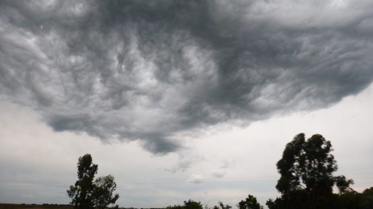 Protección Civil y Emergencias alerta por lluvias intensas y tormentas en amplias zonas de la península durante los últimos días de agosto
