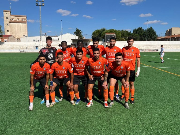 Hellín CF se enfrenta este domingo al Stmo. Cristo Minglanilla en “Santa Ana”