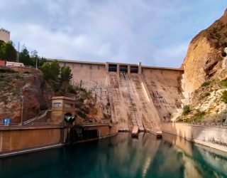 Obras de adecuación en la presa del Cenajo para mejora de los desagües de fondo