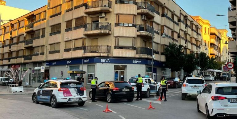 La Policía Local de Hellín intensifica los controles sobre el consumo de alcohol, drogas y perros sueltos