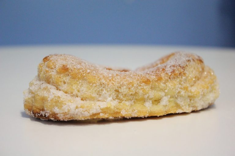 Vuelven los rollos de hojaldre en Sukkar, La Pastelería de Tobarra