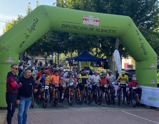 Julián Ferrero y Mariló Herrera ganan la prueba BTT ‘Cañones del Segura’