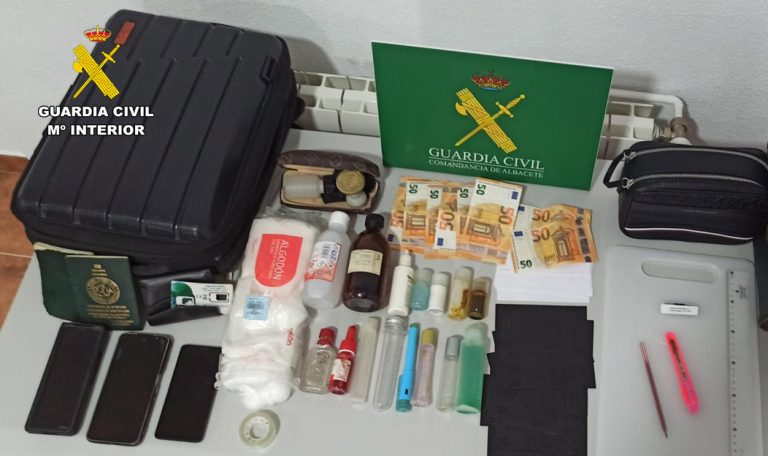 Desmantelan en Hellín una estafa de 16.400 euros con el “timo del billete tintado”