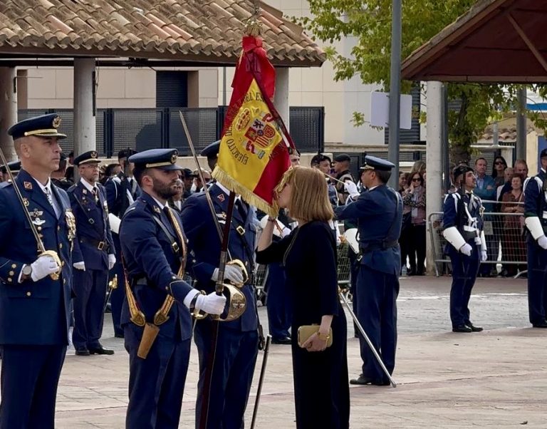 Jura de Bandera para el personal civil en Hellín