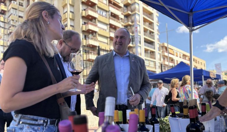 Martínez Lizán anuncia en Hellín una ayuda de 2 millones de euros a la calidad diferenciada que existe en la región