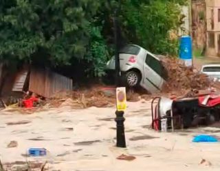 Inundación en Letur tras una intensa DANA anega el casco antiguo y arrastra vehículos