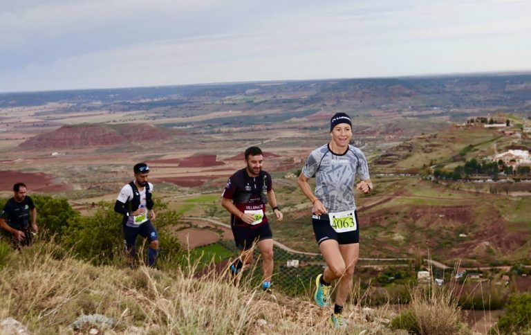 Ana Tauste se impone en el Trail de Alcaraz tras una hazaña doble
