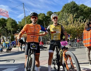 Alberto López y Lucía Navarro vuelven a ganar en la BTT de Hellín