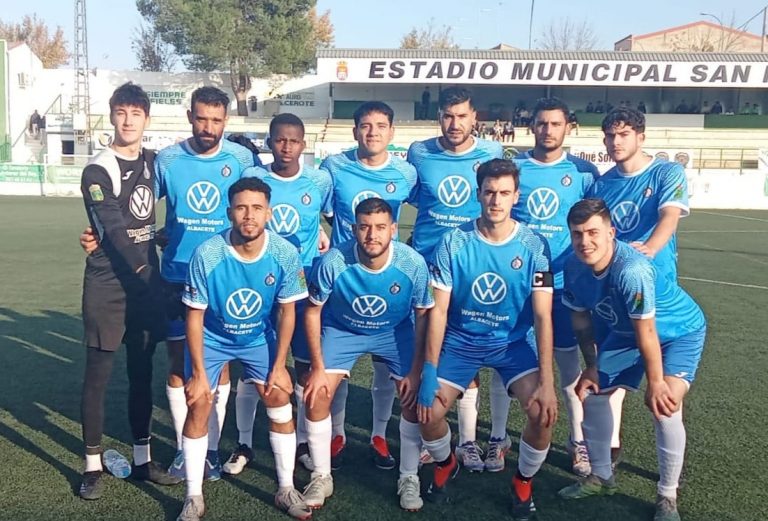 El Hellín C.F. rescata un punto en un duelo sin goles ante el Quintanar del Rey ‘B’