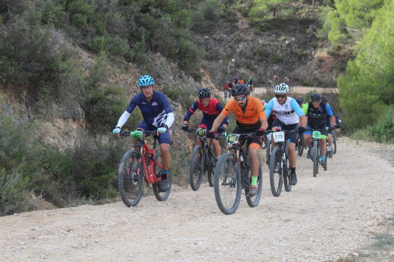 Lucía Navarro y Alberto López, favoritos en la exigente BTT de Bogarra
