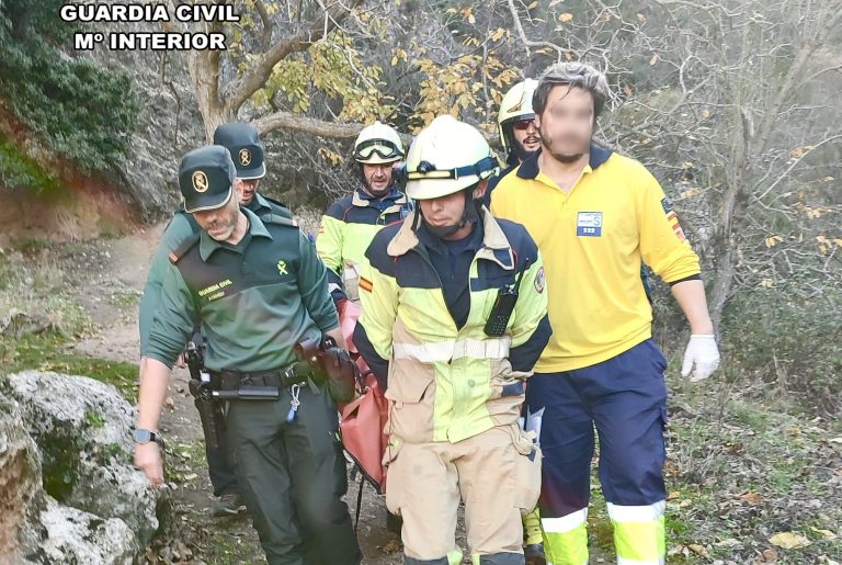Rescatan a una senderista tras una peligrosa caída en la Ruta de las Esculturas de Bogarra