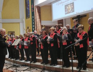 La Coral San Rafael lleva la magia de la Navidad a cada rincón del municipio