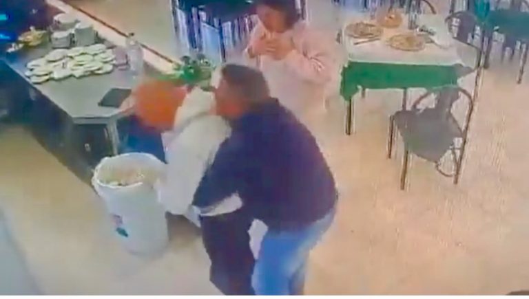 Un guardia civil fuera de servicio salva la vida de un hombre un restaurante de Hellín