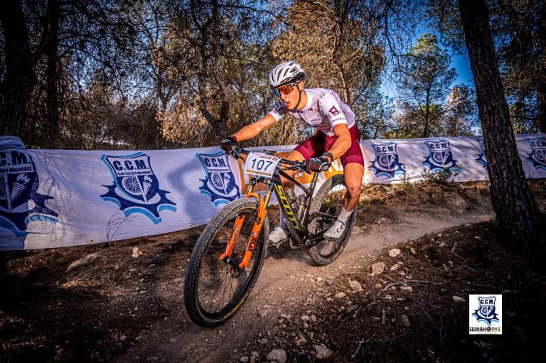 Juan Manuel Ibáñez arranca con un doble podio en el Circuito XCM Región de Murcia 2025