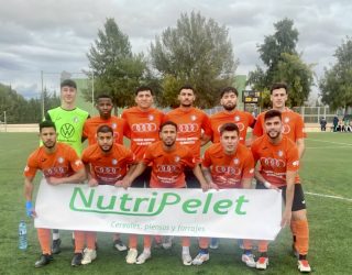 Hellín C.F. se impone en Caudete y escala al segundo puesto
