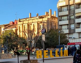 Hellín prueba un nuevo diseño de letras para su imagen urbana