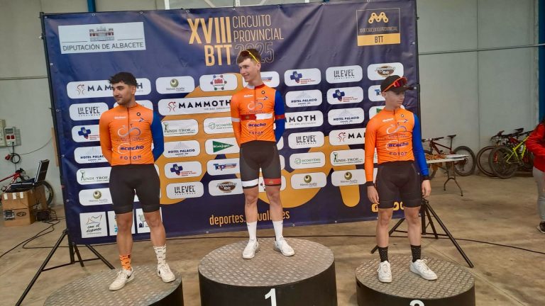 Dominio hellinero en la BTT de Tobarra