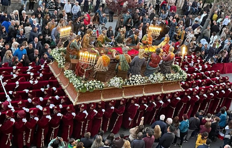 La Hermandad de la Santa Cena de Hellín lanza un llamamiento urgente para costaleros