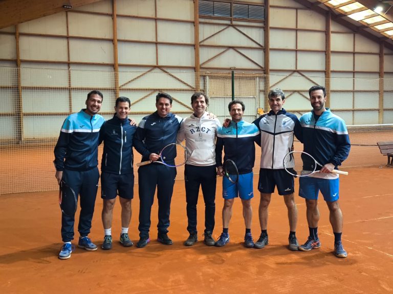 El Club Tenis Hellín se impone con autoridad en su debut en el Campeonato de España +35