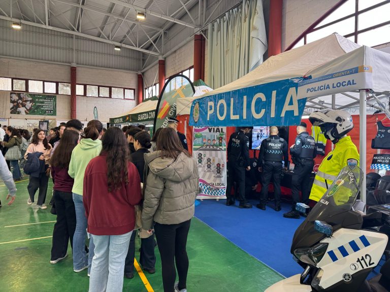 Hellín reúne a 28 entidades en la V Feria Orienta-T para guiar el futuro académico de sus jóvenes