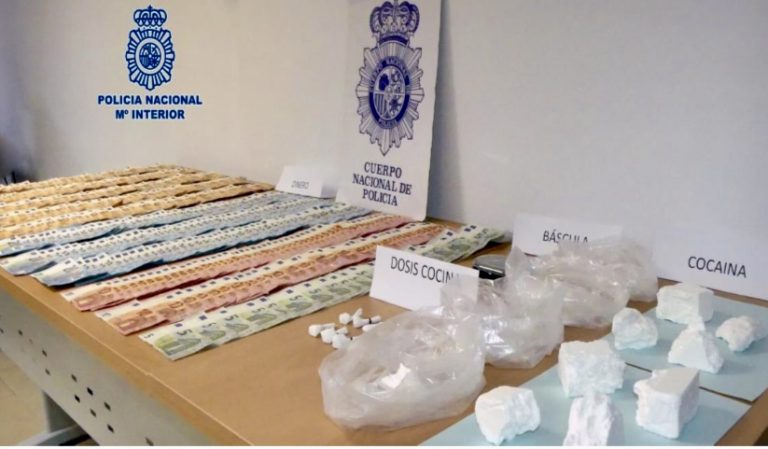 Cae en Hellín un punto de venta de cocaína que operaba desde un bar