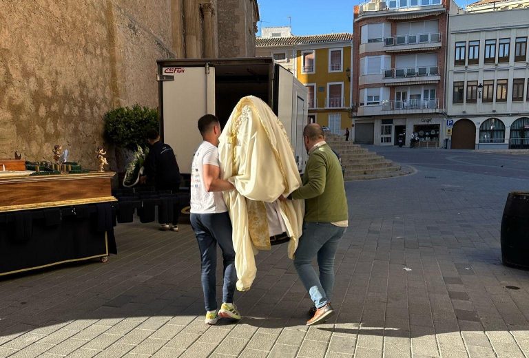 La Cofradía de la Paz y el MUSS exponen versiones distintas tras la salida de la Virgen de la Paz