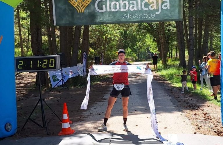 Los hermanos Tauste destacan en el exigente Trail de Peñascosa
