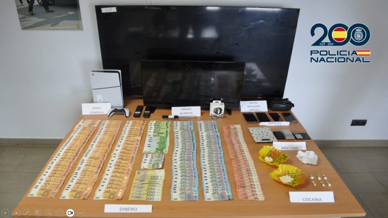 Cae un narcopiso en pleno corazón de Hellín: cocaína, dinero y dos detenidos