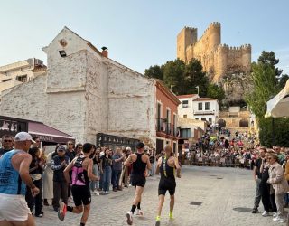 César López y Mari Carmen Risueño conquistan la XXIV Media Maratón de Almansa