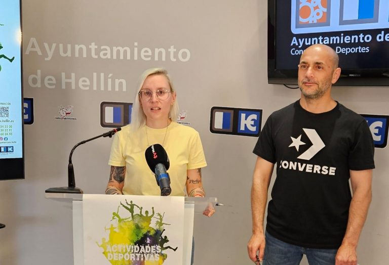 Hellín activa el verano deportivo con más de 300 plazas en cursos de natación y una programación adaptada al calor