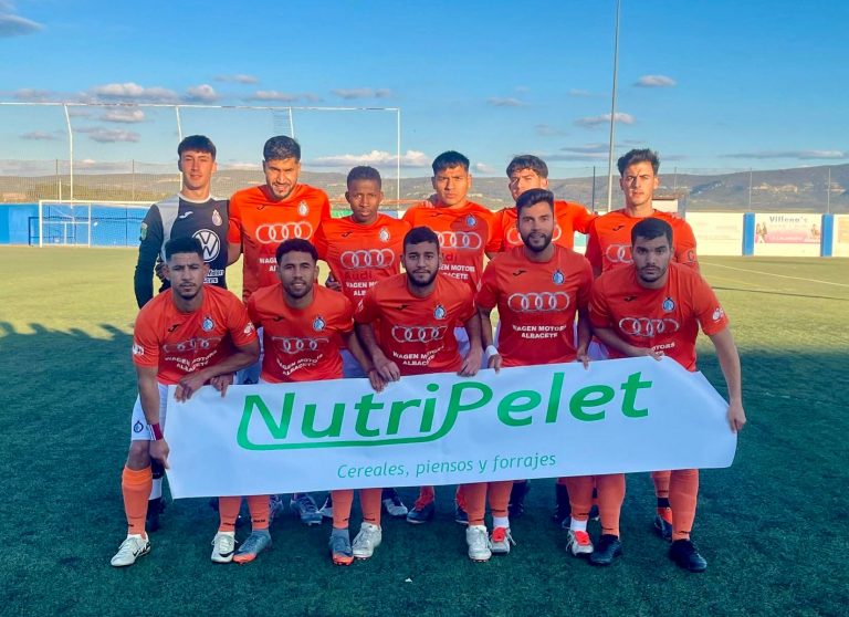 Juanmi lidera la remontada en Alpera y el Hellín CF sigue en la lucha por el ascenso