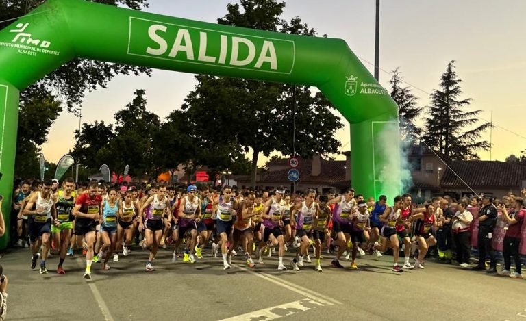 Récords y emociones en una noche inolvidable en el 10K Nocturno de Albacete