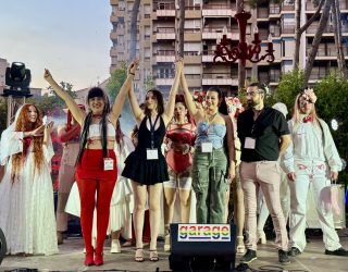 Orgullo, moda y diversidad en Hellín en el desfile de Cuerpos Altaneros