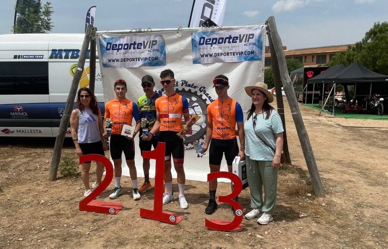 Triunfo completo del equipo Bicicletas El Hellinero-Acecho-Foton en el Campeonato Regional XCO Sierra de la Horca