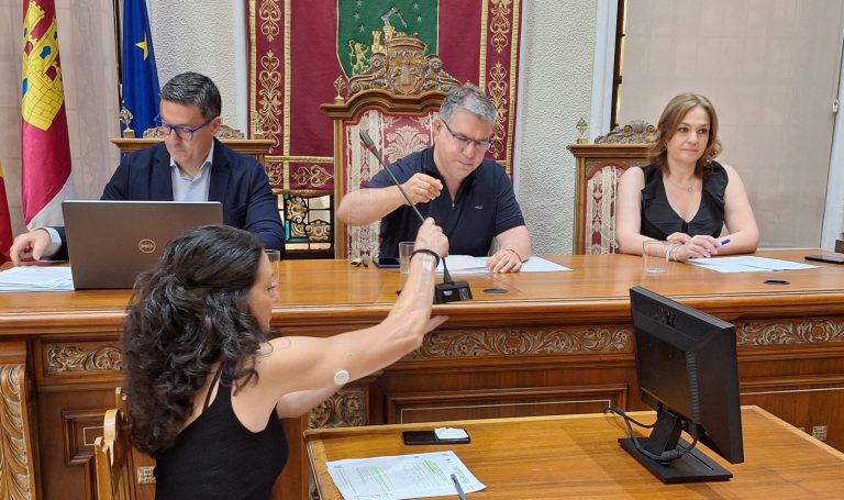 El Pleno aprueba la expropiación para finalizar la Avenida de la Libertad y sube el precio de las horas extra