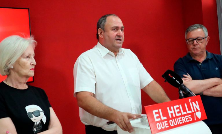 Julián Martínez Lizán presenta su candidatura a la Secretaría General del PSOE de Hellín