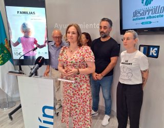 “Dos Familias” se estrena en Hellín a beneficio de la Asociación Desarrollo