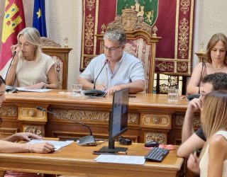 El Pleno aprueba por unanimidad fortalecer la Escuela Oficial de Idiomas de Hellín