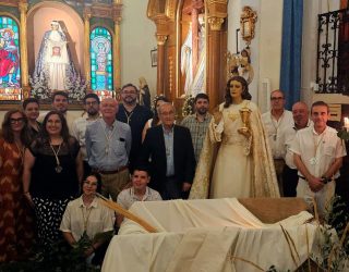 Santa María Magdalena vuelve a su hornacina tras su restauración, en una misa llena de simbolismo y devoción