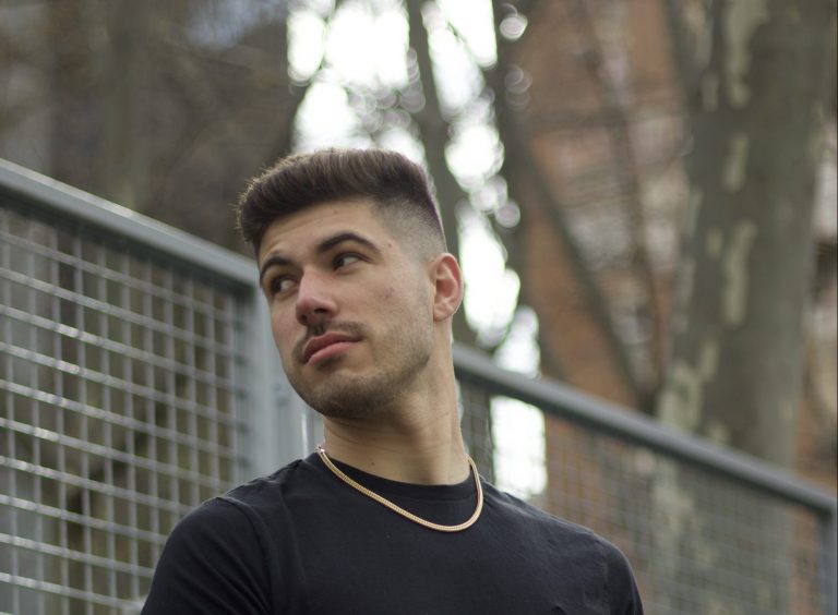 Así es Pablo López, el militar hellinero que aspira a ser Míster Internacional España