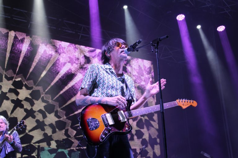Gran acogida al concierto de Lori Meyers en la Feria de Hellín