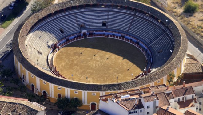 La alternativa de Manuel Caballero en Albacete deja en el aire el cartel de la Feria de Hellín